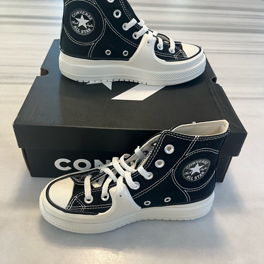 Converse Women’s Chuck Taylor All Stars Construct Sneaker Size 5